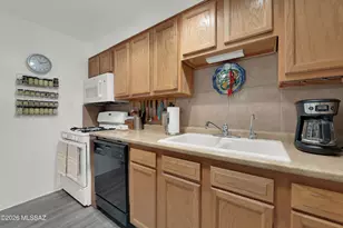 1026 E King St, Tucson, AZ 85719 - Photo 11