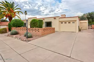 150 N La Flecha, Green Valley, AZ 85614 - Photo 1