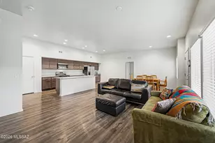 1857 S Poetry Ln, Tucson, AZ 85711 - Photo 9