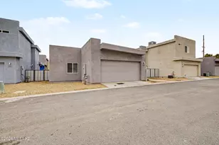1857 S Poetry Ln, Tucson, AZ 85711 - Photo 29