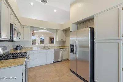 1735 W Vista Ridge Drive, Green Valley, AZ 85622 - Photo 15