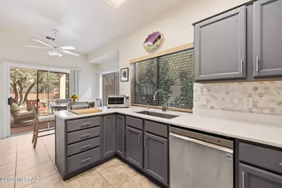 2211 E Jonquil Street, Oro Valley, AZ 85755 - Photo 11