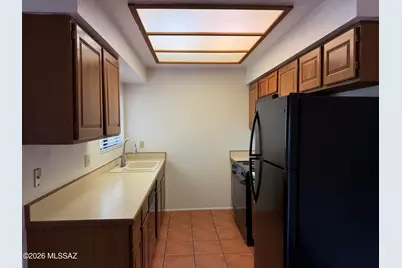 5750 N Camino Esplendora #204, Tucson, AZ 85718 - Photo 3
