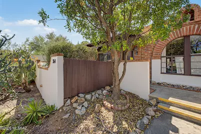 364 S Paseo Lobo #B, Green Valley, AZ 85614 - Photo 1