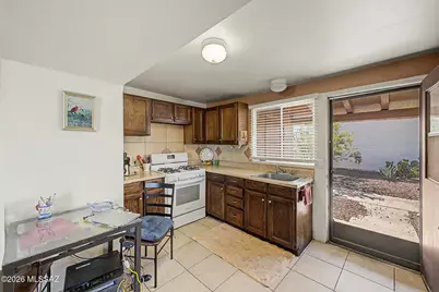 364 S Paseo Lobo #B, Green Valley, AZ 85614 - Photo 7