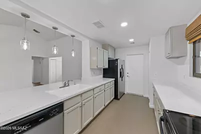 2784 W Highcliff Drive, Tucson, AZ 85745 - Photo 23
