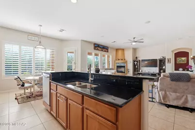 8604 N Moonfire Drive, Tucson, AZ 85743 - Photo 21