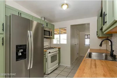 2416 S Forgeus Stravenue, Tucson, AZ 85713 - Photo 7