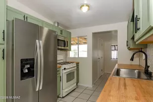 2416 S Forgeus Stravenue, Tucson, AZ 85713 - Photo 7