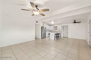7238 E Elbow Bay Pl, Tucson, AZ 85710 - Photo 11