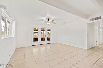 7238 E Elbow Bay Place, Tucson, AZ 85710 - Photo 5