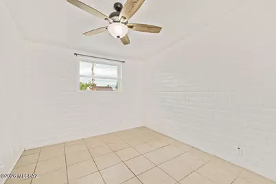 7238 E Elbow Bay Place, Tucson, AZ 85710 - Photo 17
