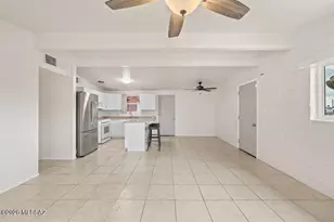 7238 E Elbow Bay Pl, Tucson, AZ 85710 - Photo 13