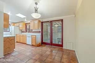 7018 E Kirkland Dr, Tucson, AZ 85710 - Photo 9