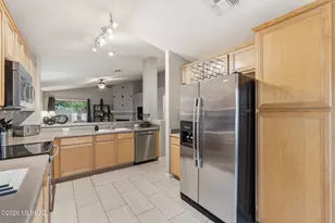 2330 N Emerald Lake Ct, Tucson, AZ 85749 - Photo 5