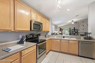 2330 N Emerald Lake Court, Tucson, AZ 85749 - Photo 17