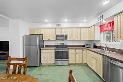 744 E Adams Street, Tucson, AZ 85719 - Photo 11