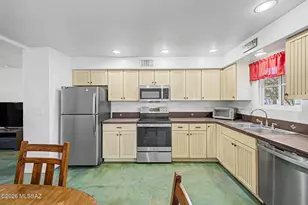 744 E Adams St, Tucson, AZ 85719 - Photo 11