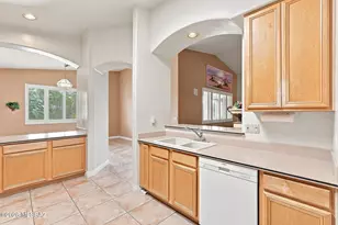 9740 E Spring Ridge Pl, Tucson, AZ 85749 - Photo 15