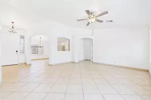 7239 W Silver Sand Dr, Tucson, AZ 85743 - Photo 9