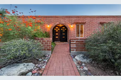 6062 N Camino Arizpe, Tucson, AZ 85718 - Photo 1