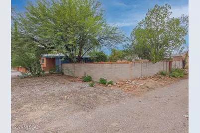 6843 E Scarlett Street, Tucson, AZ 85710 - Photo 47