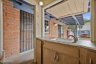 6843 E Scarlett St, Tucson, AZ 85710 - Photo 27