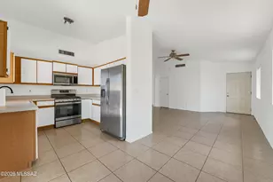 4872 S Wild Rose Dr, Tucson, AZ 85730 - Photo 5