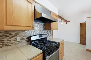 4466 E La Jolla Cir, Tucson, AZ 85711 - Photo 9