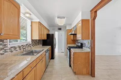 4466 E La Jolla Circle, Tucson, AZ 85711 - Photo 13