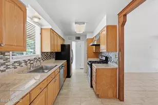 4466 E La Jolla Cir, Tucson, AZ 85711 - Photo 13