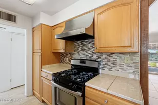 4466 E La Jolla Cir, Tucson, AZ 85711 - Photo 11