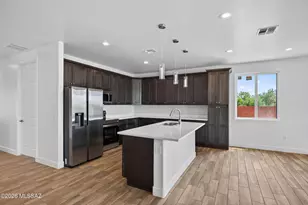 34123 E Amber Oasis Ln, Marana, AZ 85658 - Photo 9