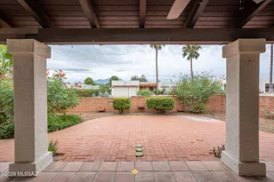 32 W Calle Frambuesa, Green Valley, AZ 85614 - Photo 5