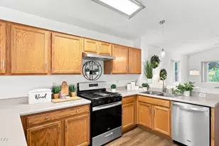 7974 E Sundew Dr, Tucson, AZ 85710 - Photo 7