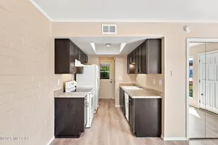 232 N Calle del Santo, Green Valley, AZ 85614 - Photo 13