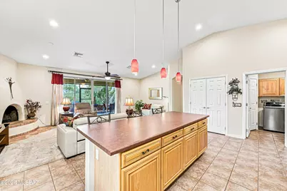 759 W Moorwood Street, Green Valley, AZ 85614 - Photo 11