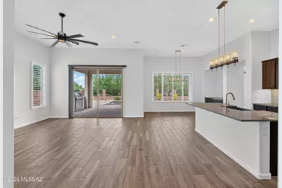 2475 E Rolling Meadow Lane, Green Valley, AZ 85614 - Photo 9