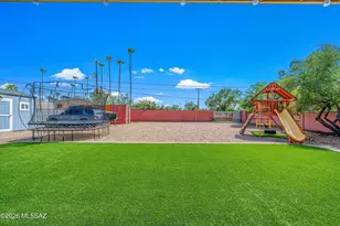 5672 E Whittier St, Tucson, AZ 85711 - Photo 17
