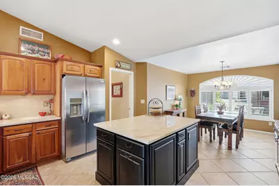 2585 E Keyes Court, Green Valley, AZ 85614 - Photo 17