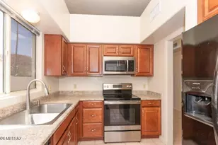 11629 N Copper Creek Dr, Tucson, AZ 85737 - Photo 9