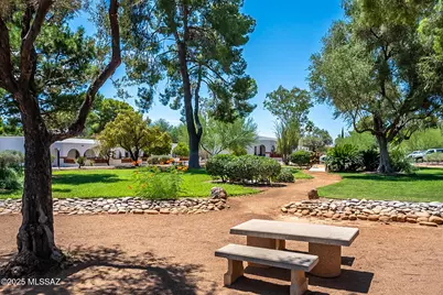 372 S Paseo Pena #A, Green Valley, AZ 85614 - Photo 45