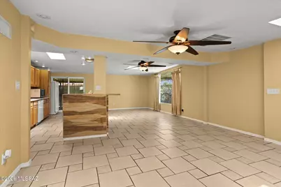 8211 E Nicaragua Drive, Tucson, AZ 85730 - Photo 11