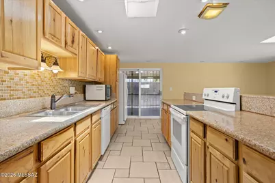 8211 E Nicaragua Drive, Tucson, AZ 85730 - Photo 17