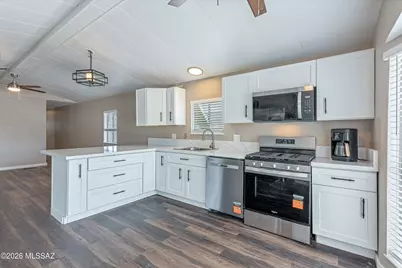 204 S Land Avenue, Benson, AZ 85602 - Photo 11