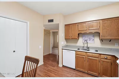 1425 W Placita Apache, Green Valley, AZ 85622 - Photo 13