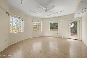 810 N Placita La Canoa, Green Valley, AZ 85614 - Photo 11