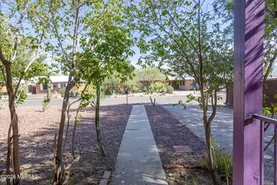 5744 E Hawthorne Street, Tucson, AZ 85711 - Photo 9