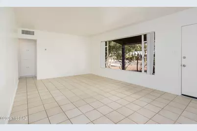 5744 E Hawthorne Street, Tucson, AZ 85711 - Photo 13