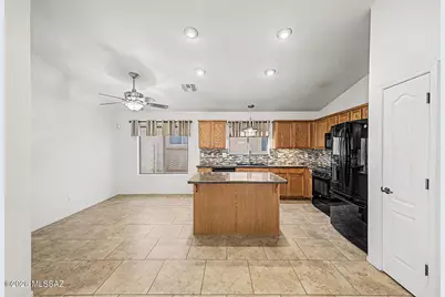 39335 S Old Arena Drive, Saddlebrooke, AZ 85739 - Photo 11